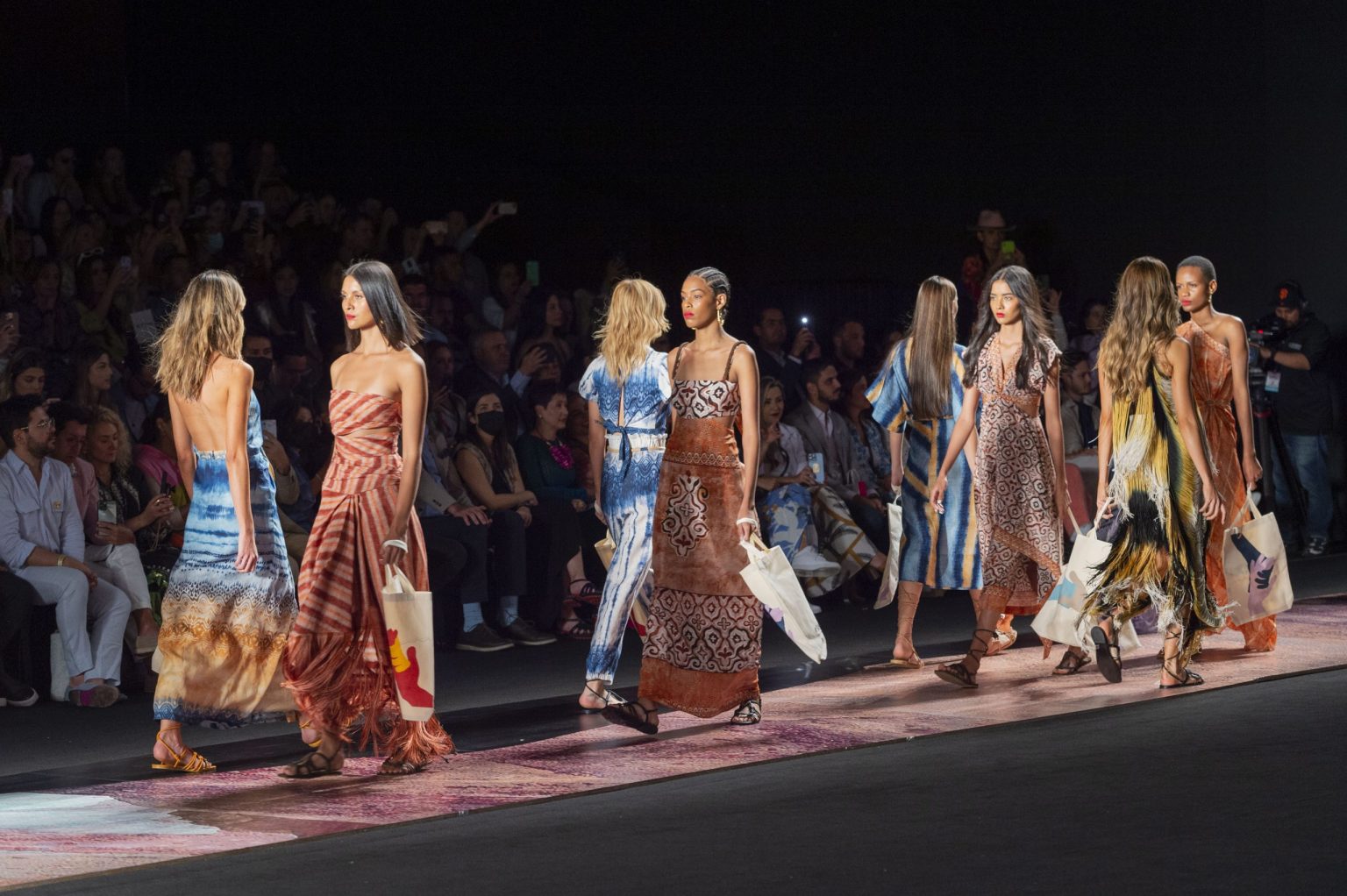Imagen de una pasarela de Colombiamoda